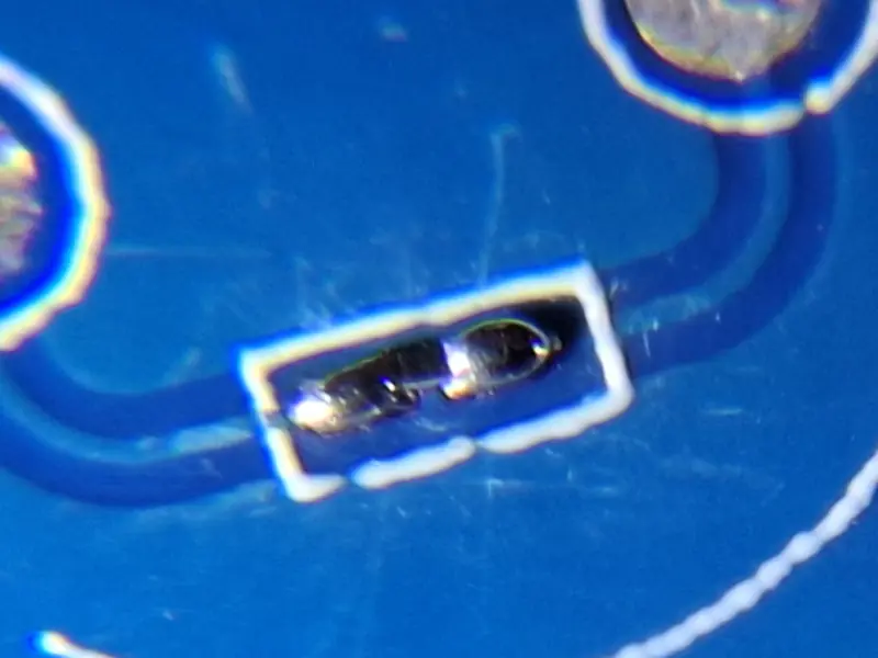 Close-up of the 01005